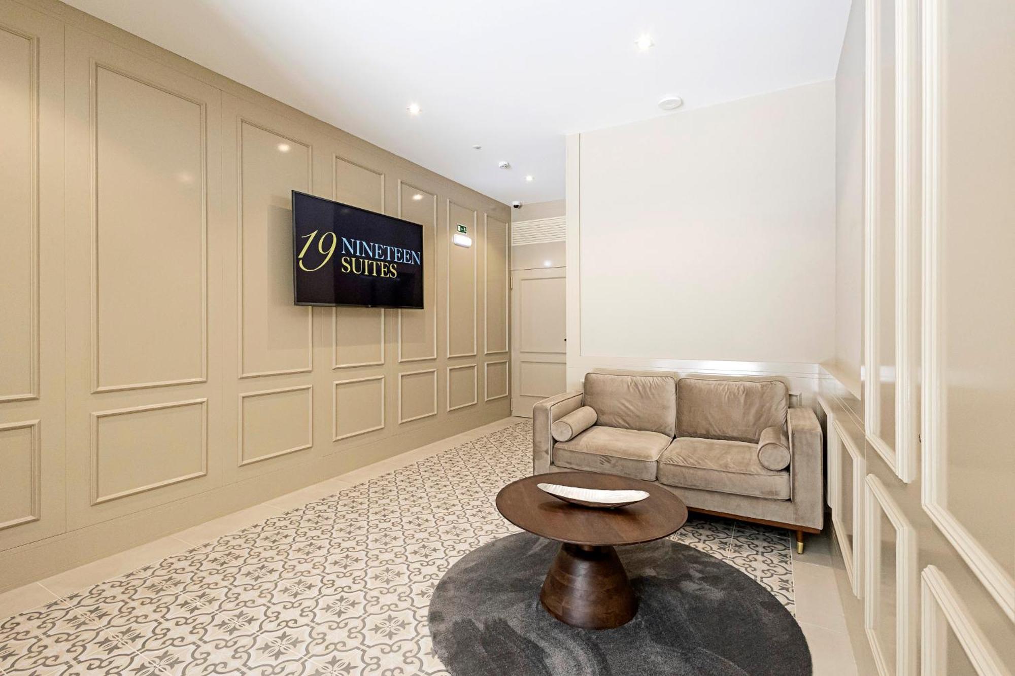 19 Nineteen Suites - Espinho Espinho  Dış mekan fotoğraf
