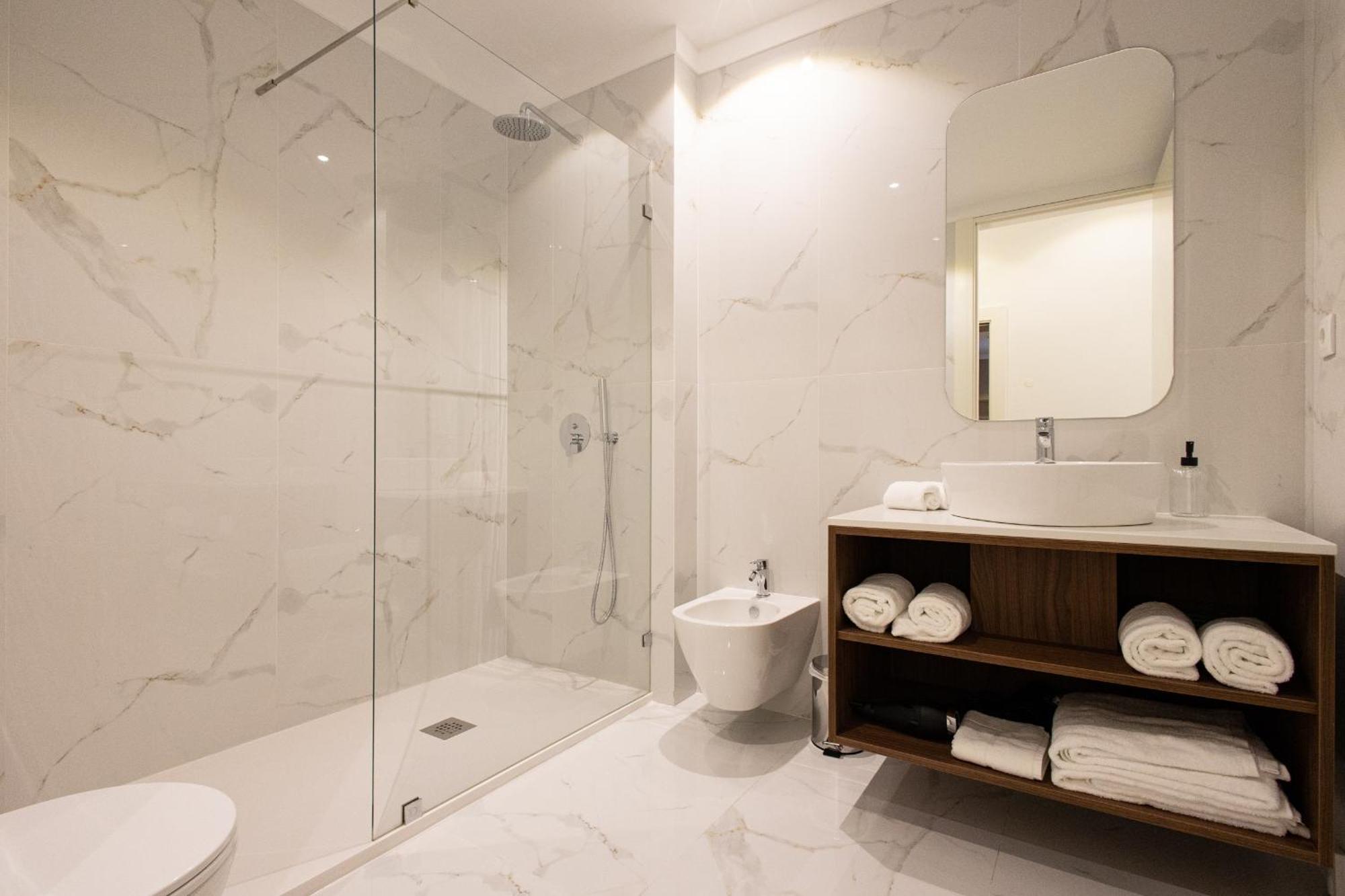 19 Nineteen Suites - Espinho Espinho  Oda fotoğraf